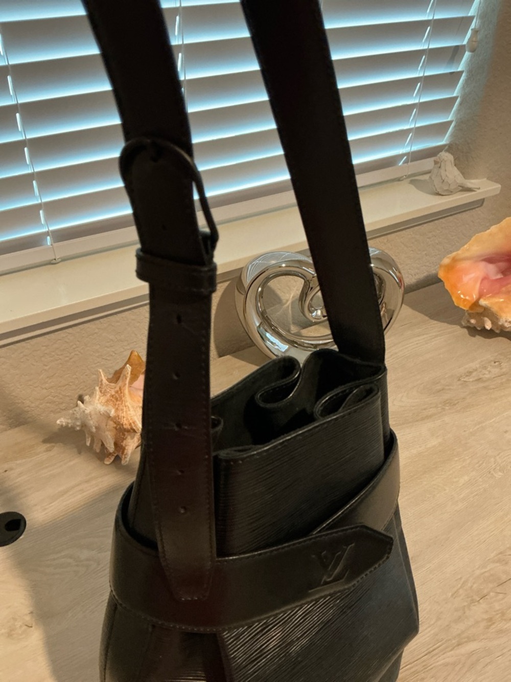 Louis Vuitton Black Epi Leather Crossbody Messenger - Picture 6 of 11
